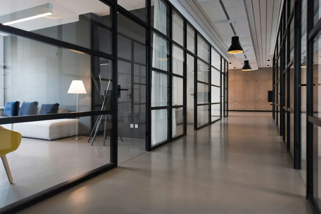 commercial-cleaning-service-dubai-4.webp